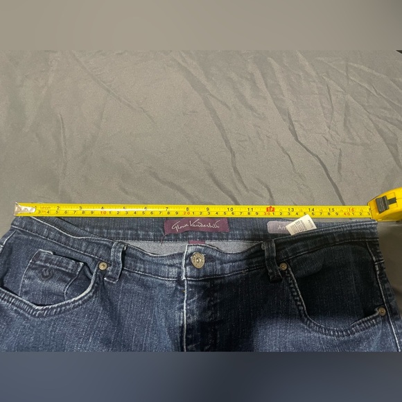 Gloria Vanderbilt Blue Straight Leg Jeans - Picture 5 of 9